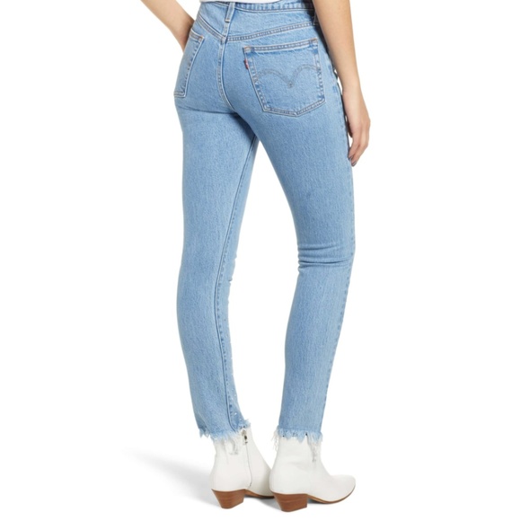 Last One NWT Levis High Waisted Skinny Jeans - Picture 4 of 8